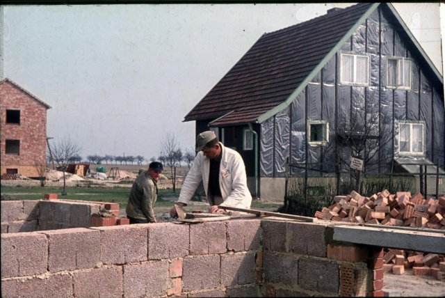 Dorf 1964