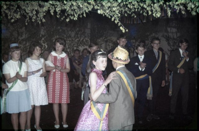 Dorf 1965